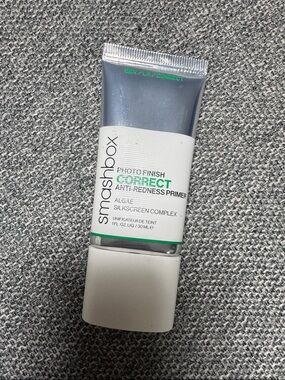 Smash Box photo finish correct anti redness primer